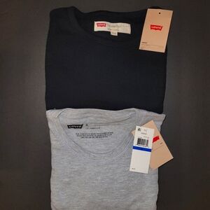 Levi's Black and Gray T-Shirts